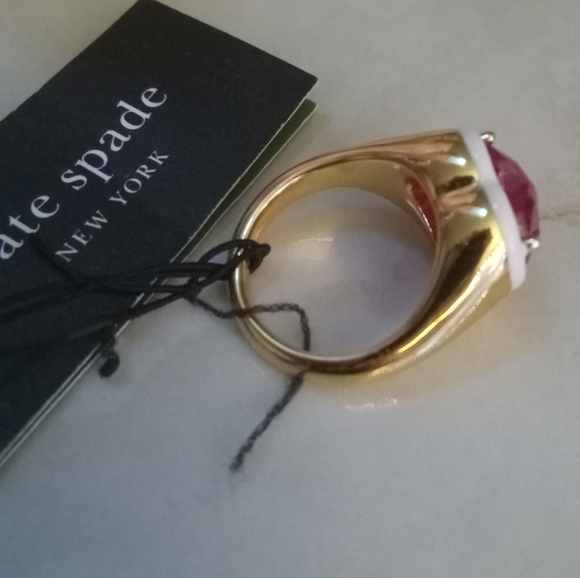 Kate Spade Sweetheart Signet Ring - Picture 8 of 11